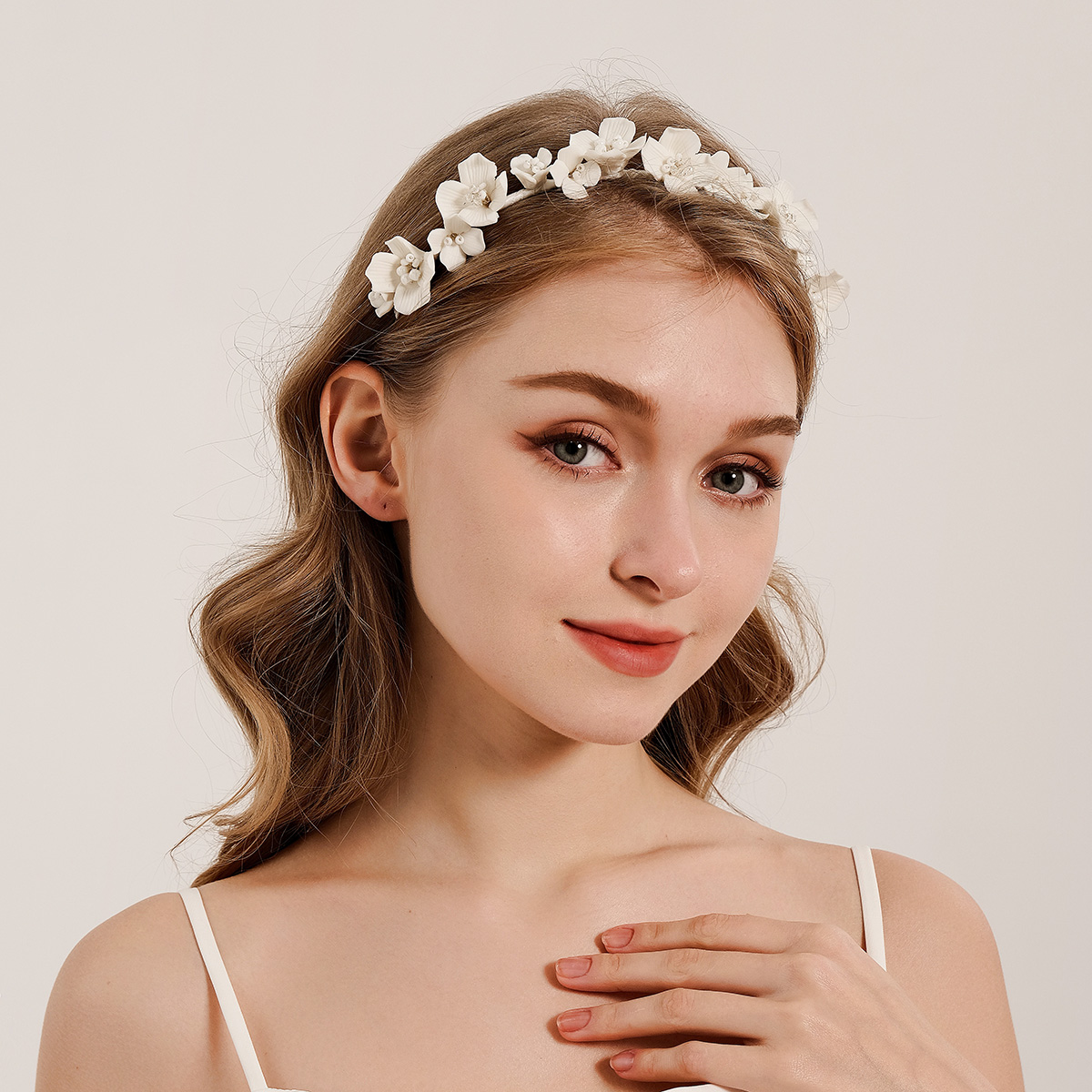 Efily Bride White Flower Hair  - Wedding Arch Flower incelemesi ve fiyatı