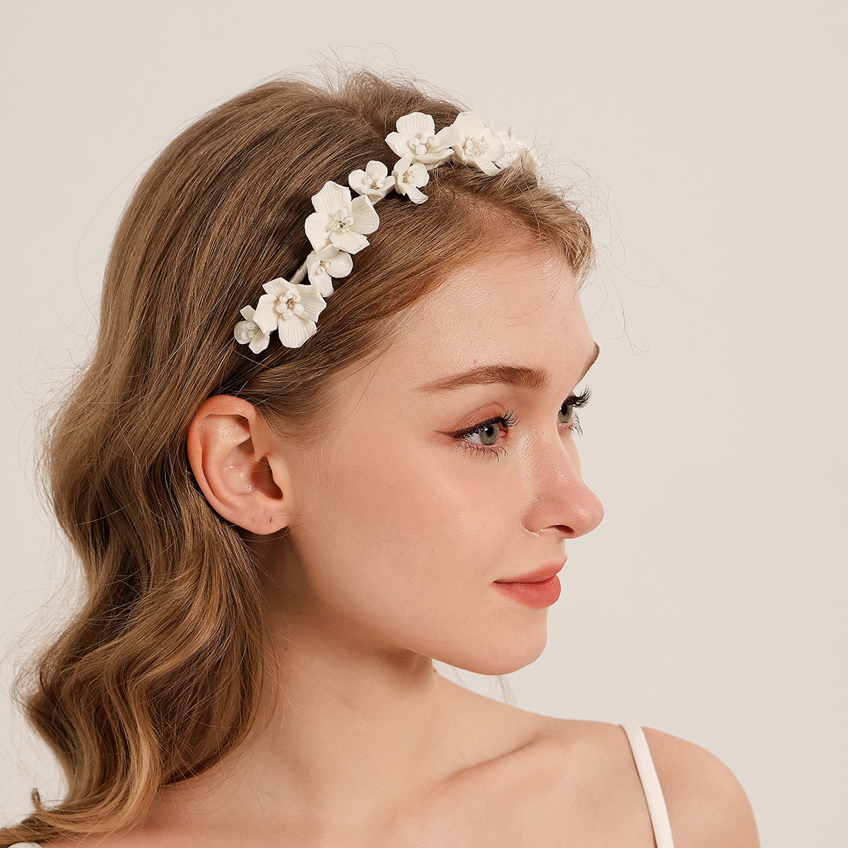 Efily Bride White Flower Hair  - Wedding Arch Flower incelemesi ve fiyatı